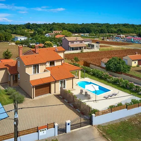 Villa Bartona For 8 Persons With Private Swimmingpool Pula Exteriér fotografie