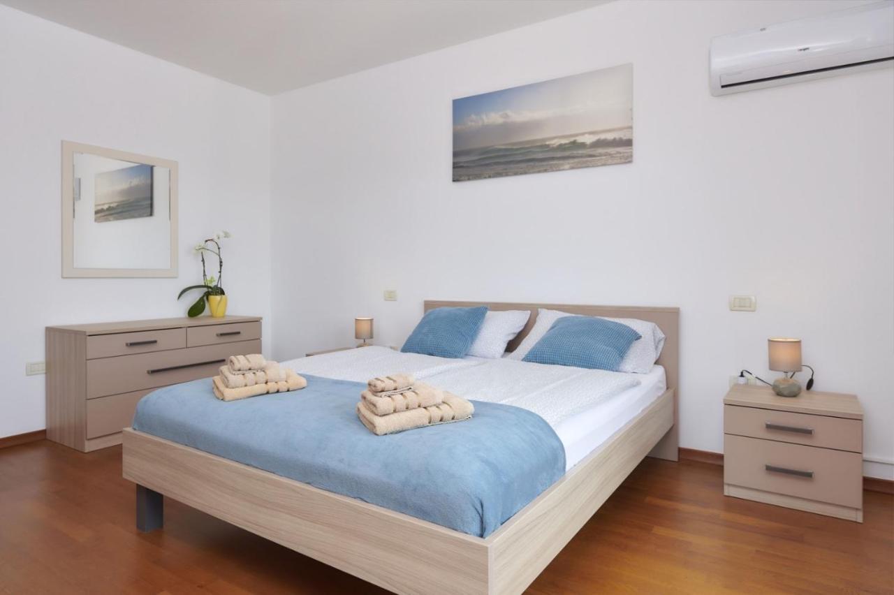 Bartona For 8 Persons With Private Swimmingpool * Pula